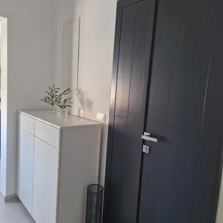 Modern And Spacious 2 Bedroom * Pakoštane