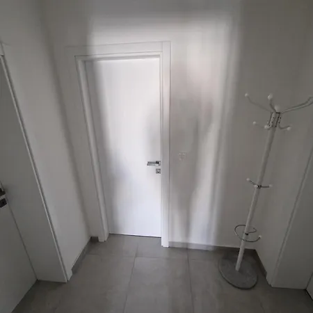 Lejlighed Modern And Spacious 2 Bedroom