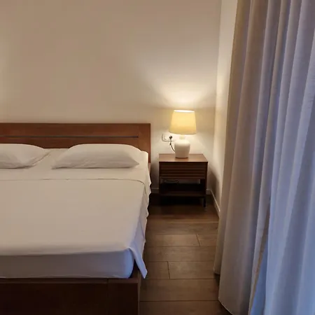 Modern And Spacious 2 Bedroom Lejlighed Pakoštane