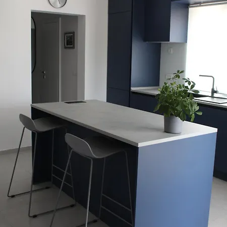 Modern And Spacious 2 Bedroom Apartment Pakostane